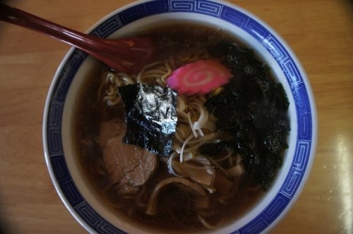 寿司友さんの正油ラーメン