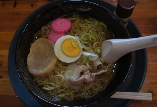 居酒屋・和楽亭さんの正油ラーメン