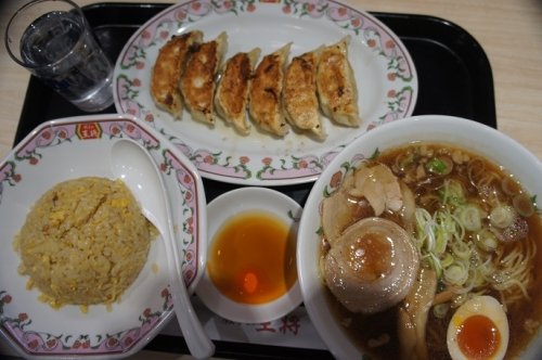 餃子の王将さんの醤油ラーメンセット