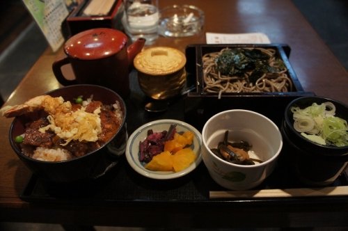 お得です!弁慶庵さんのえび豚丼セット
