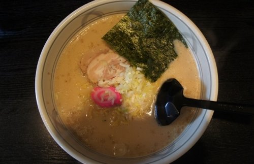 クリーミー!チャイナガーデン翠蓮さんのとんこつ正油ラーメン