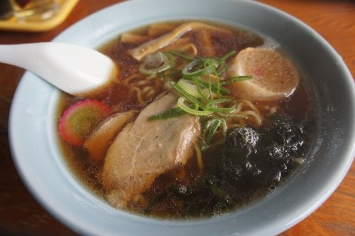 レストハウス緑千さんの正油ラーメン