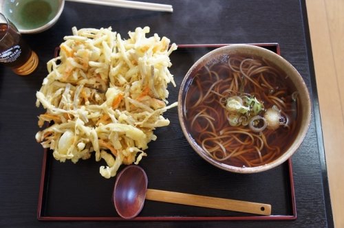 幕別町・食膳場　森脇さんのごぼう天そば