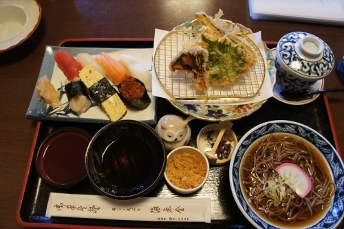 鹿追町・海老金さんの天ぷら寿司セット