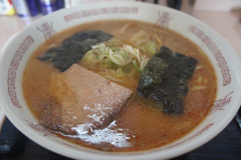 三平名波店さんの味噌ラーメン
