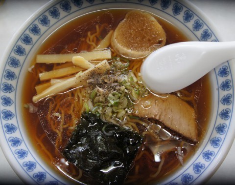 音更の老舗店・とみの食堂さんの醬油ラーメン