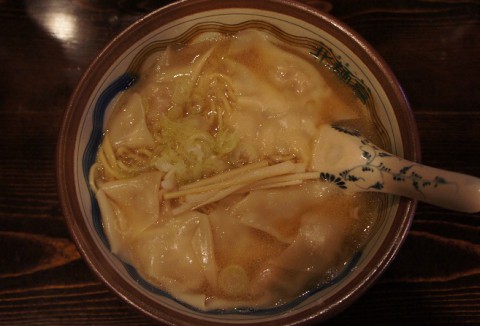 復活オープン!　日暮れ食堂「小麦の木」さんの地粉ワンタン麺