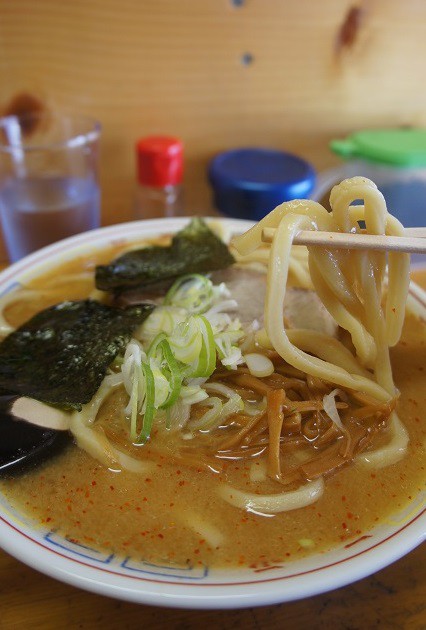 芽室町・三平芽室坂の上店さんの極太ラーメン