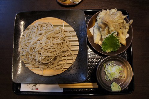 店内リニューアル～♪　清水町・三品さんのまいたけ天そば