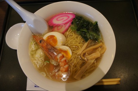 食べ比べ～レストランひまわりイーストモール店さんのエビ塩ラーメン