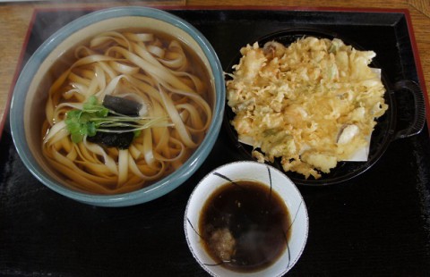 音更町・天婦羅　福田屋さんのかきあげきしめん