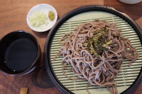 めいじえんの麺使用～音戯屋さんのざるそば