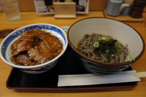 幕別町・てんやさんの豚丼とそばのランチ