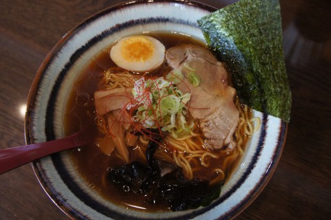 再訪!　定休日は木曜日さんのしょうゆラーメン