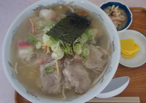 豊頃町大津・きいちゃん食堂さんのしおつぶ・ホッキ入りラーメン