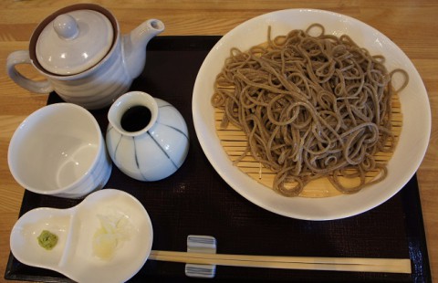 音更町・蕎麦二天さんのざる(黒)