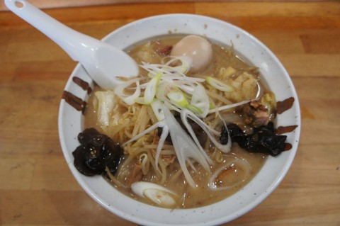 新店オープン! ぼうず新通店さんの炒めやさいホルモンラーメン