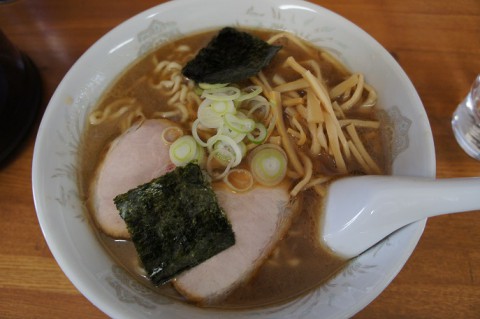 衆來さんのしょうゆラーメン