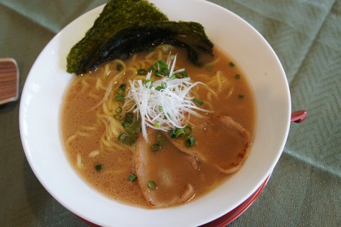 新オープン! Tokachi cafe isshinさんの十勝醤油ラーメン