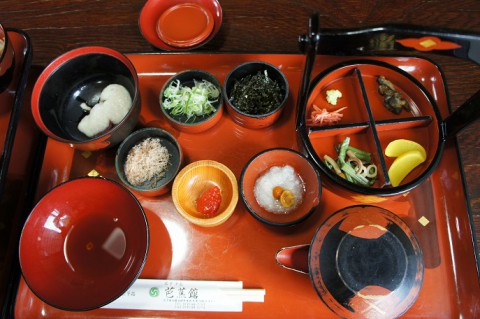 岩手県平泉町・そば処芭蕉館さんのわんこそば