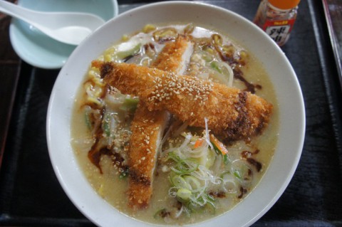 鶏の伊藤さんの鶏カツ白湯ラーメン