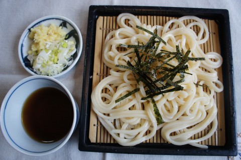 食いしん坊主庵のざるうどん
