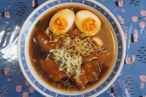 食いしん坊主軒の角煮チャーシュー麺