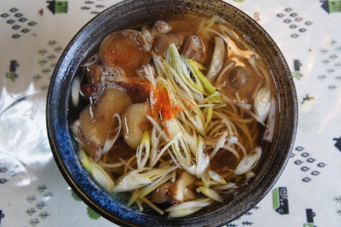 食いしん坊主庵のきのこ蕎麦～♪