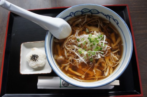 新得町・食事処せきぐちさんのあんかけきのこそば