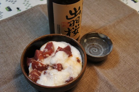 マグロの山かけ&出羽桜特別純米