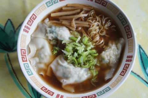 食いしん坊主軒の餃子ラーメン