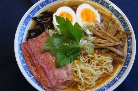 謹賀新麺～♪　食いしん坊主軒