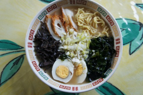 菊水・札幌生ラーメン  コク白湯魚介塩