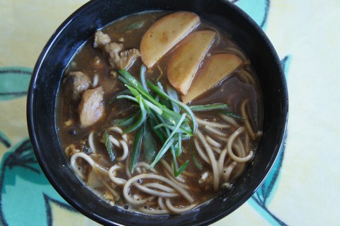 食いしん坊主庵のカレー南蛮そば