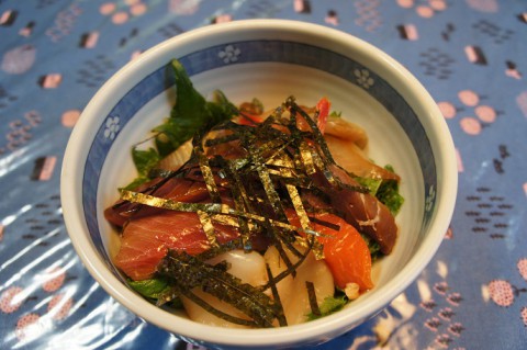 刺し身の漬け丼