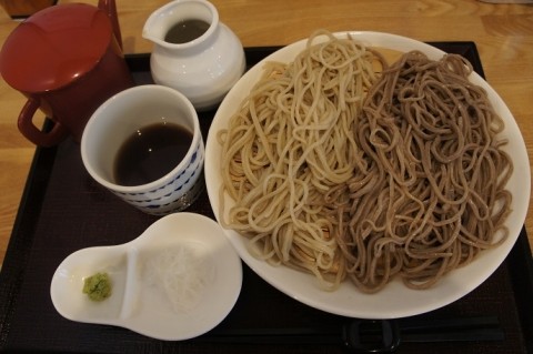 音更町・蕎麦二天さんのざる二色　