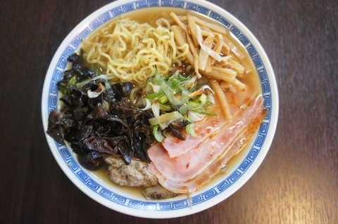 食いしん坊主軒の醤油ラーメン