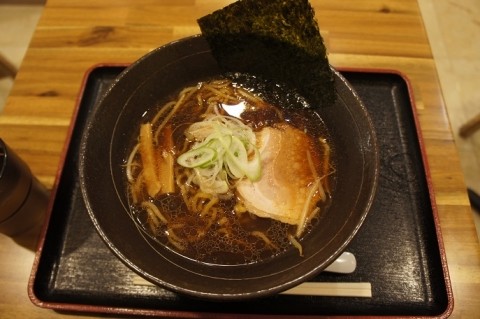 北海道ラーメン紀行第13弾!　麺's　菜ケ蔵さんの黒醤油らーめん