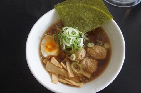 とかち麵ビレッジ・知床鶏麺チキンクレストさんの醤油ラーメン