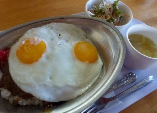 目玉カレー/めしｃａｆｅピグレット