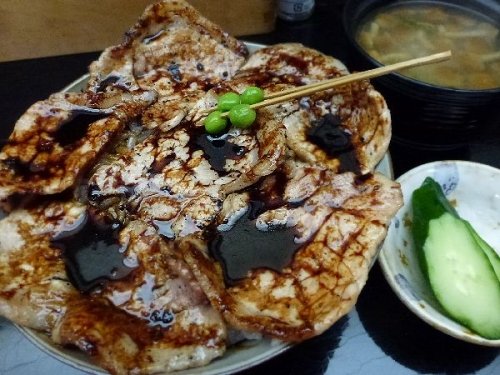 炭焼き豚丼　三郎/炭焼豚丼　ぶた八