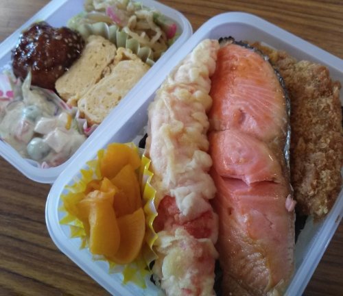 男の手弁当