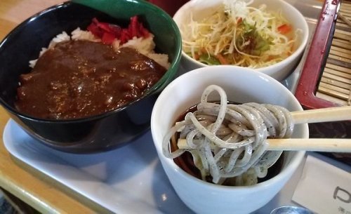 そば始めました。/めしｃａｆｅピグレット