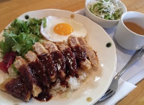 ビラカツ/めしｃａｆｅピグレット
