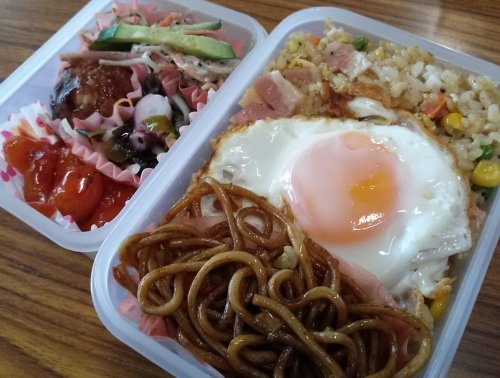 男の手弁当。