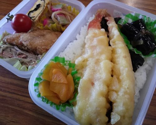 男の手弁当。