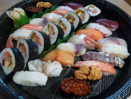 鮨処 八洲 (やしま)の寿司