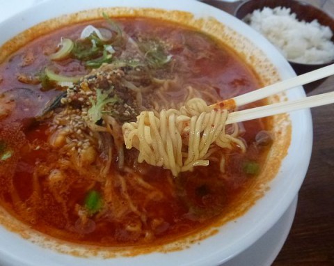 ユッケジャンラーメン/麵屋 からなり