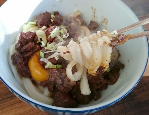 牛スジ煮込みうどん/おはし