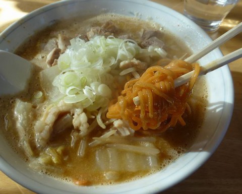 牛ホルモンみそラーメン/らーめんキッチン Naru-to
